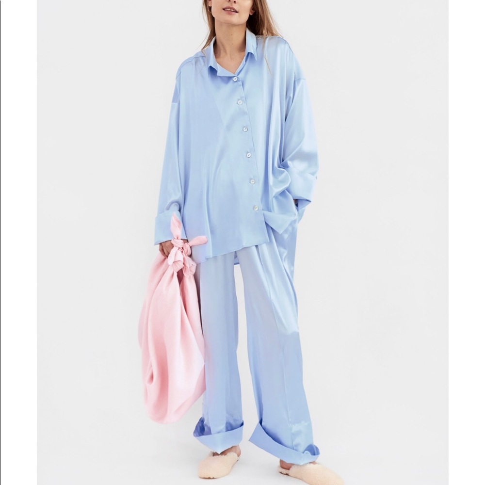 BRAND NEW sleeper silk pajamas